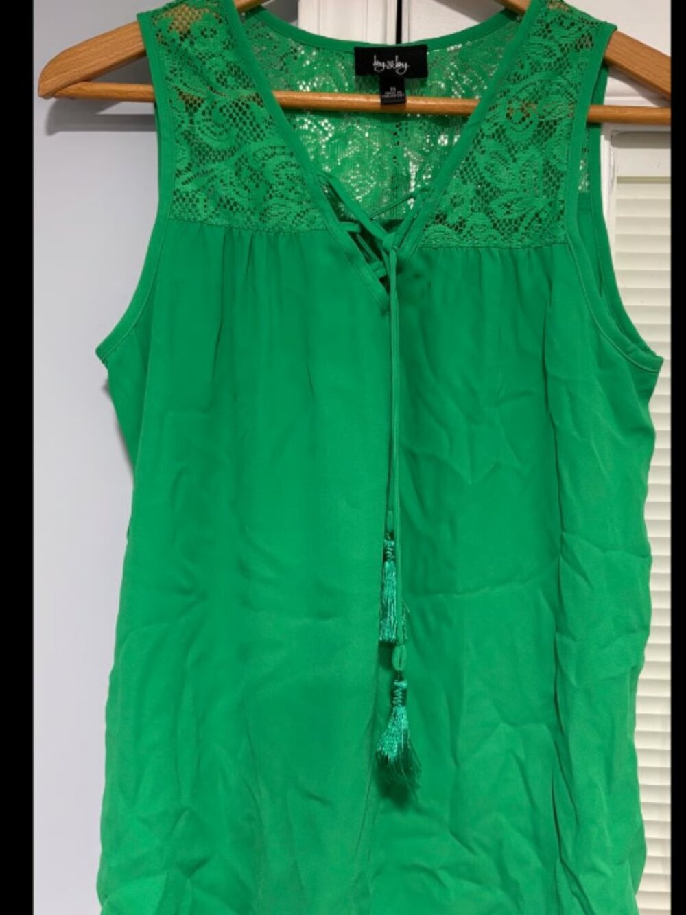 By & By Emerald Green Lace Yoke Tassel Tank Blouse Size M